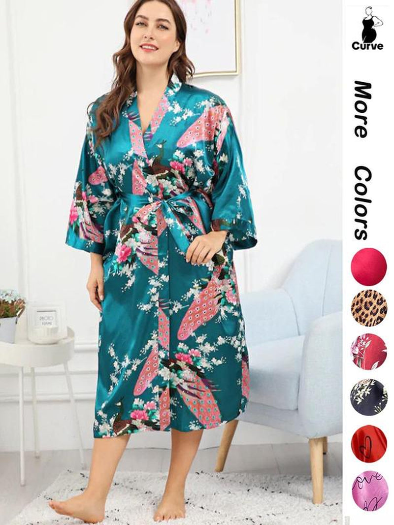 SpookySnug Plus Lounge Robe