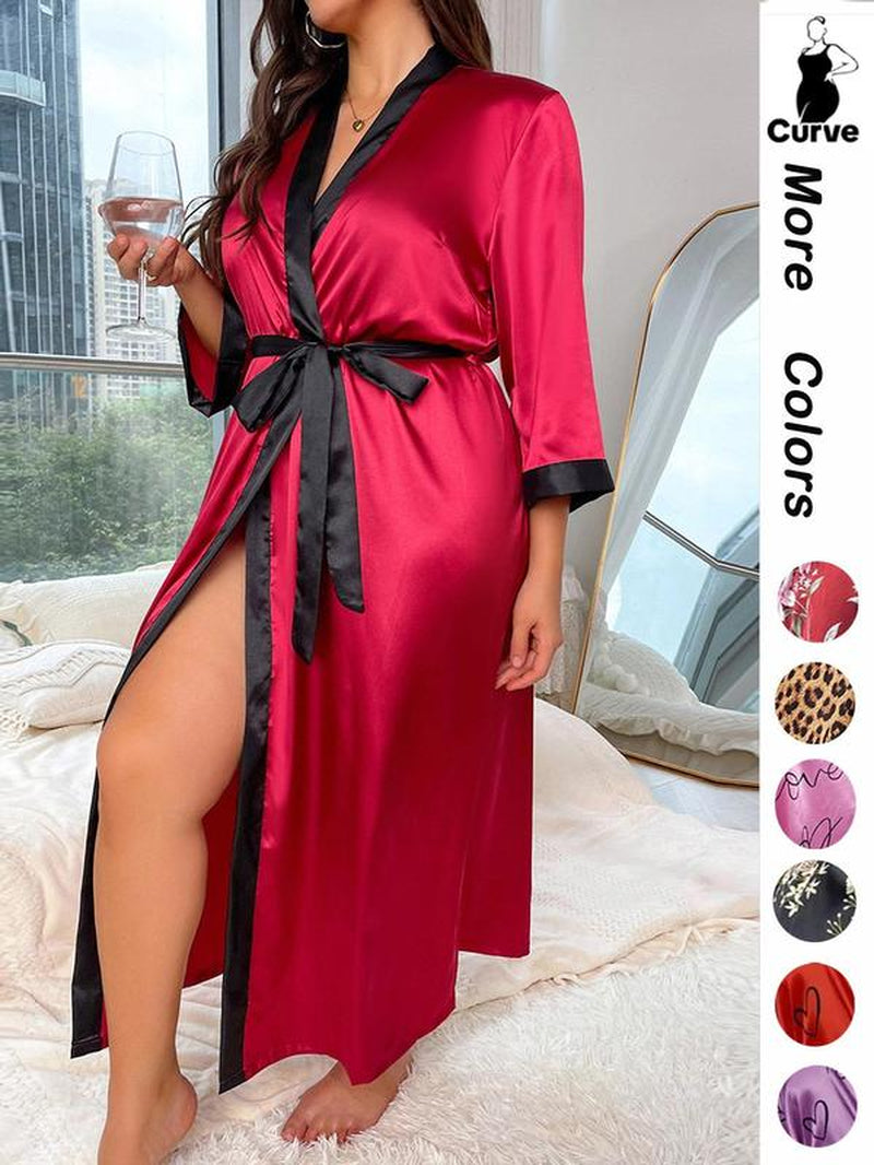 SpookySnug Plus Lounge Robe