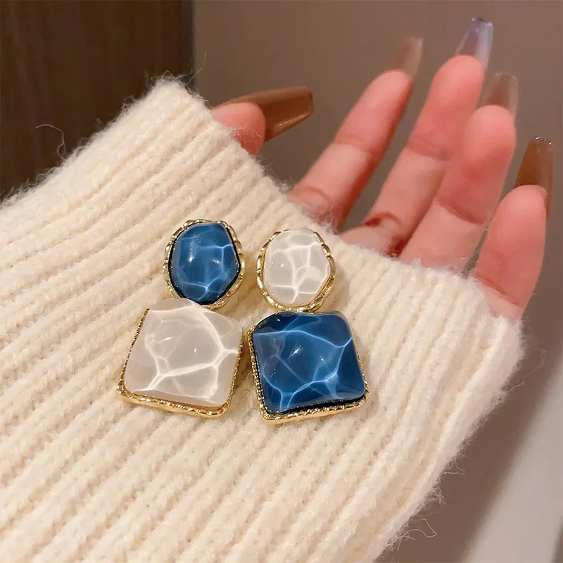 Asymmetry Water Ripple Square Dangle Earrings for Women New Unique Design Light Luxury Earring Fashion Jewelry Accessories