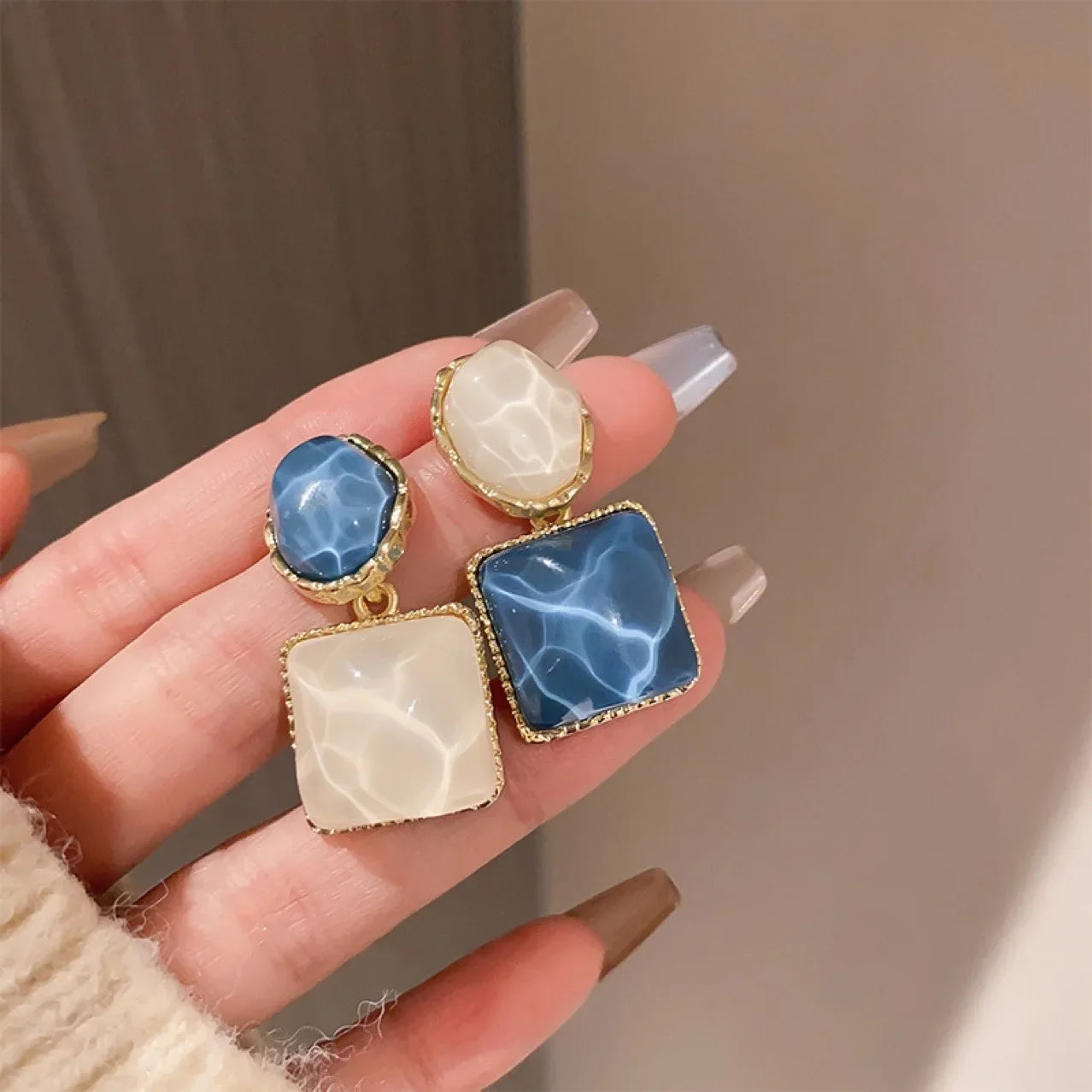 Asymmetry Water Ripple Square Dangle Earrings for Women New Unique Design Light Luxury Earring Fashion Jewelry Accessories